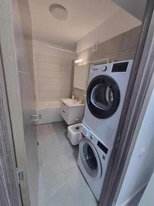 Lovely 1 Bedroom Livingroom Apartment Sector 1 Bucuresti Voluntari 外观 照片